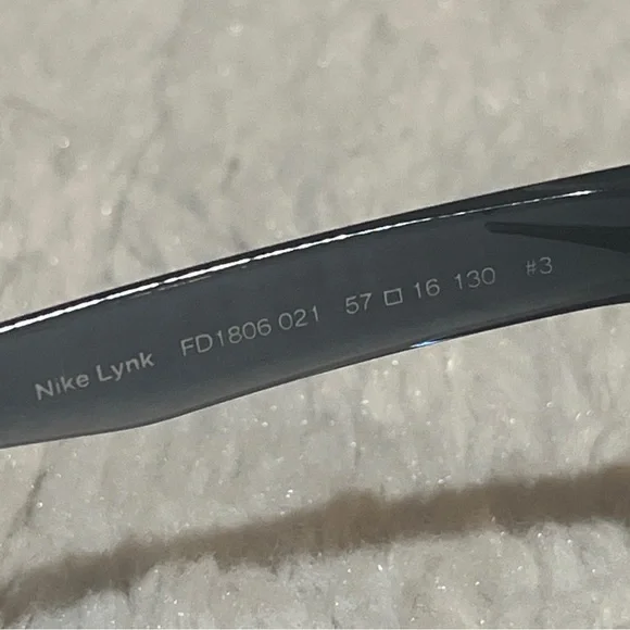 Nike Lynk FD 1806 021 Sunglass Frames Womens Gray Full Rim 57-16-130  2941 - Picture 4 of 6